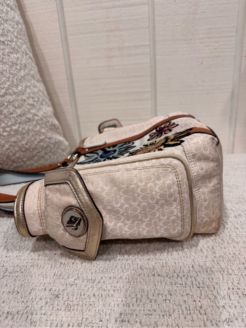 Rare - Vintage Coach Bumble Bee - Picture 3 of 8